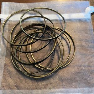 Set of 10 bangle bracelets